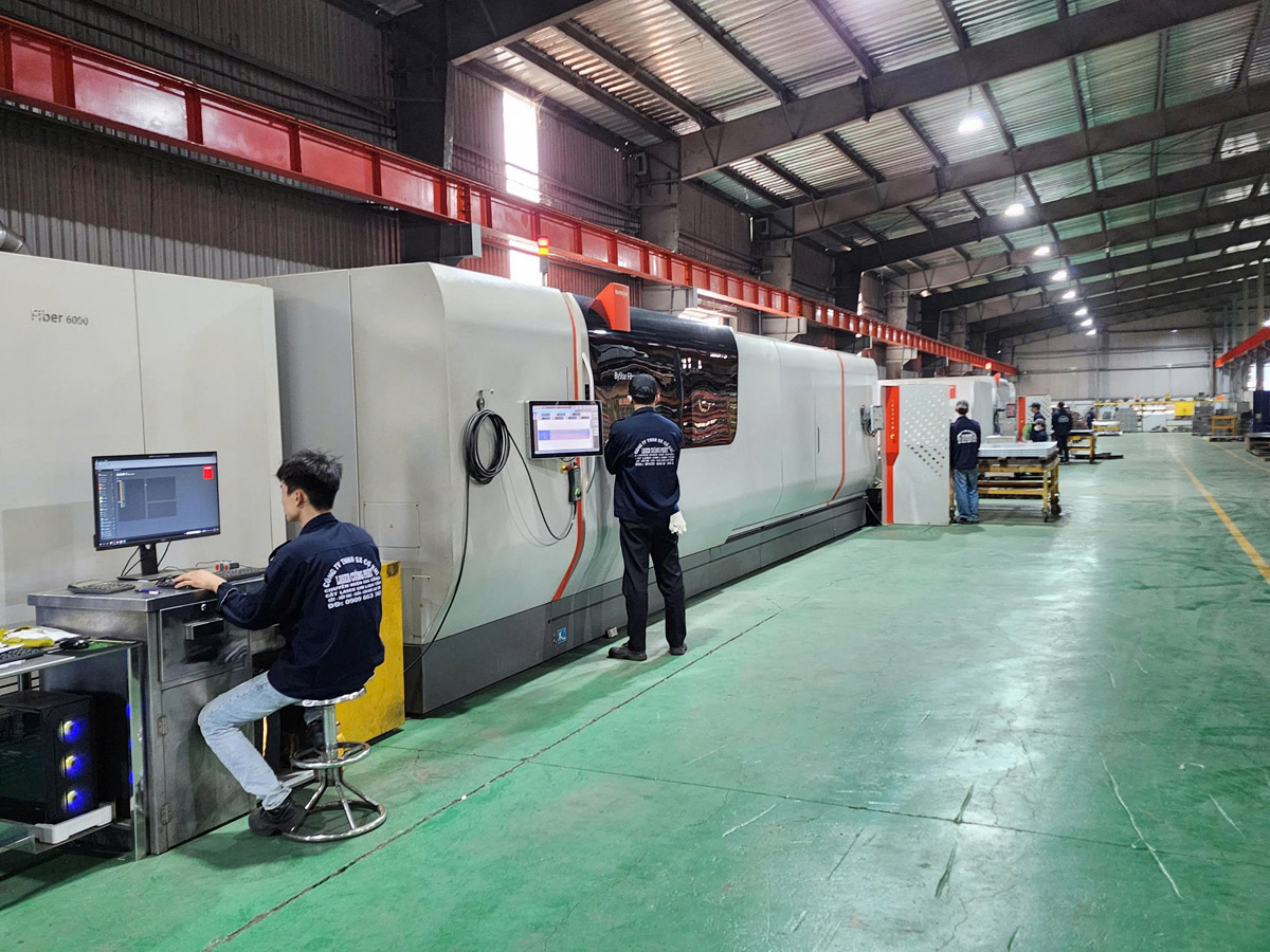 gia-cong-cat-laser-cuong-phat