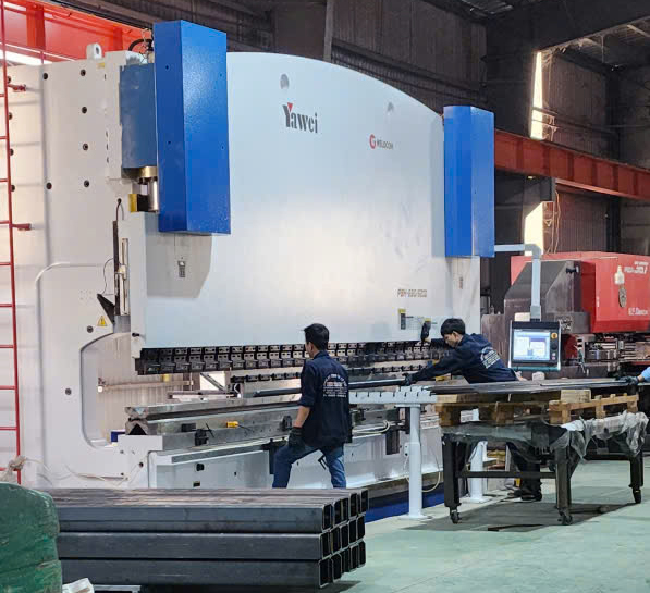 m&aacute;y chấn 6.2m lực chấn 630 tấn