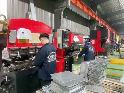 Đẩy Mạnh Phát Triển Ngành Công Nghiệp với Dịch Vụ Gia Công Đột CNC, Dập CNC và Gia Công Kim Loại Tấm