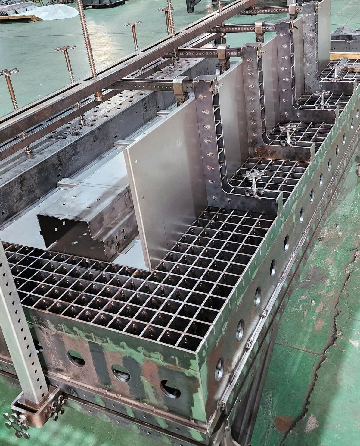 Gia công Hàn Nhôm, Sắt, Thép, Inox theo yêu cầu Chính xác - Uy tín Gia công Hàn Nhôm, Sắt, Thép, Inox theo yêu cầu Chính xác - Uy tín